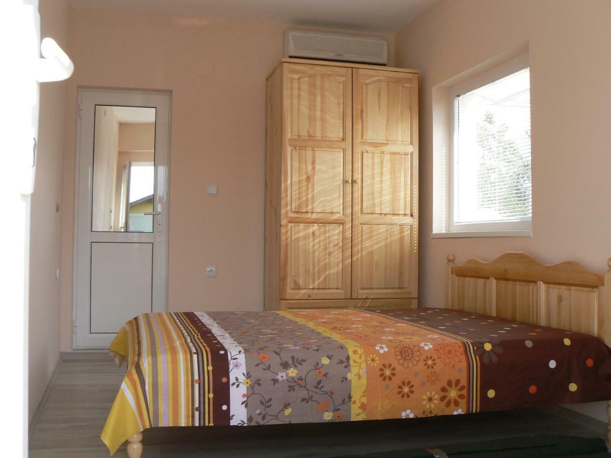 Вила Борко Hotel Krapets  Ngoại thất bức ảnh